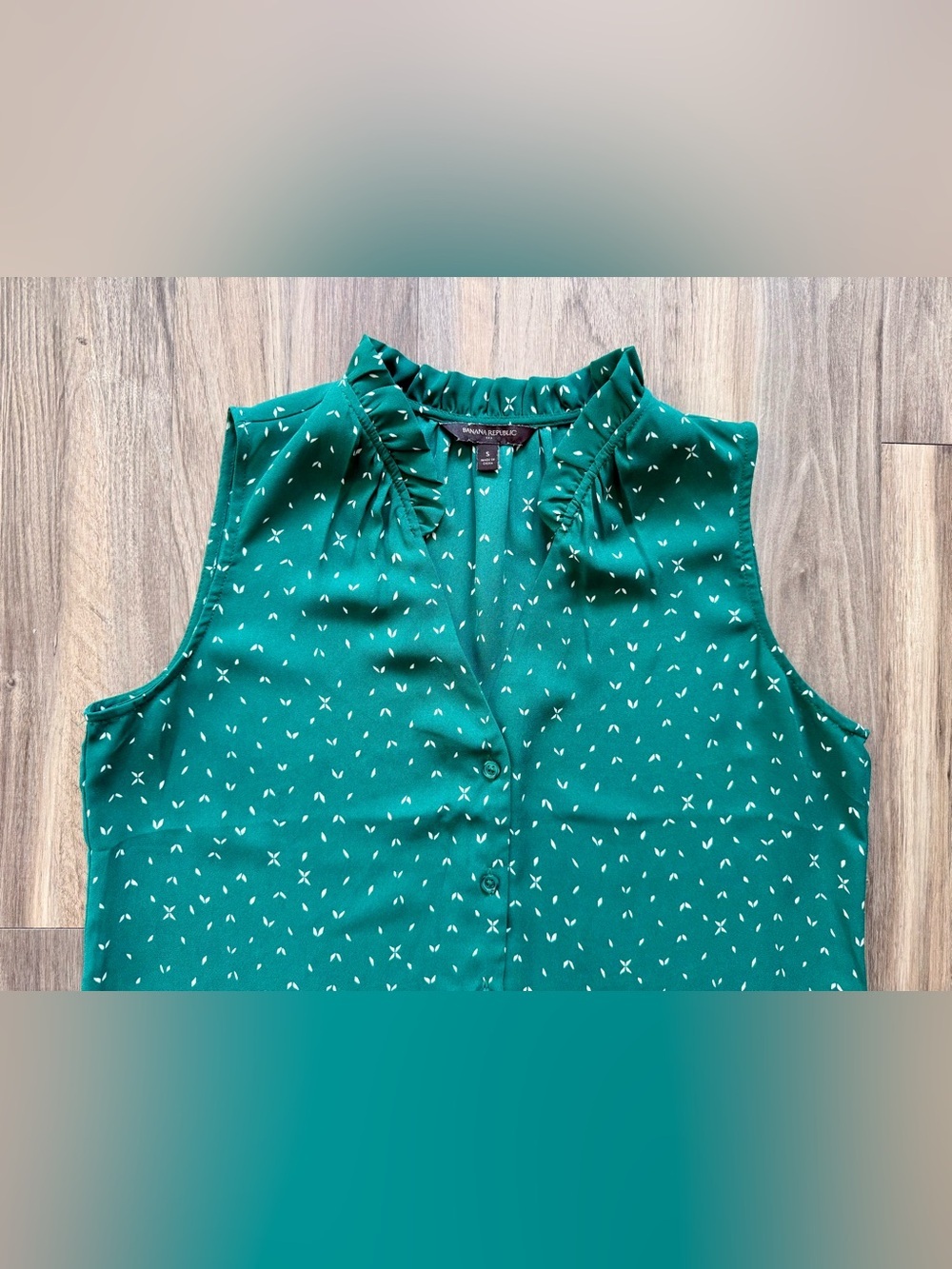 Banana Republic Green Sleeveless Top Size S - Picture 2 of 7